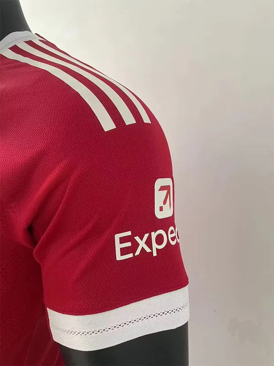 Liverpool local 25/26 player version.