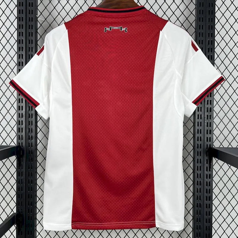 Ajax local 25/26 fan version.