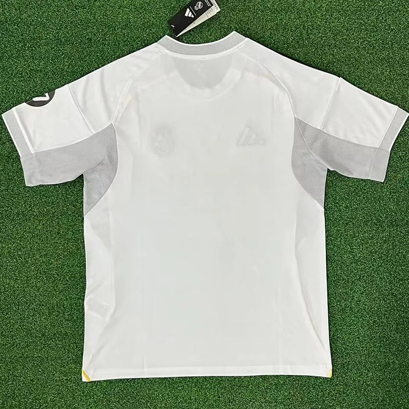 Real Madrid local 25/26 fan version.