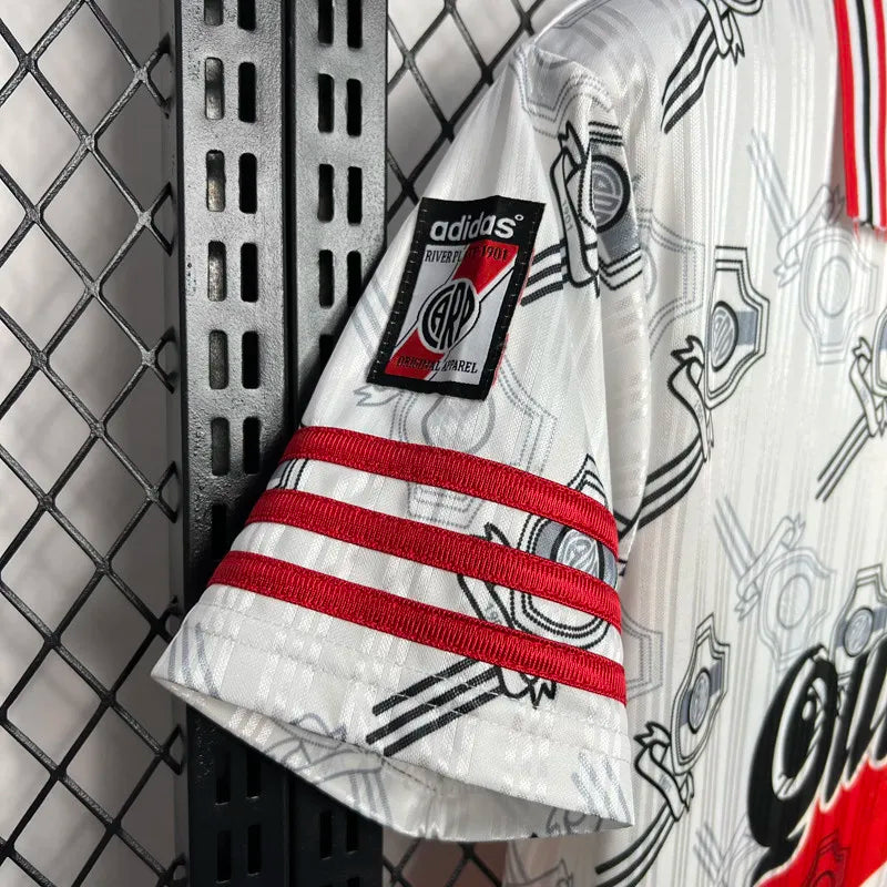 River Plate local 96/97 retro version.