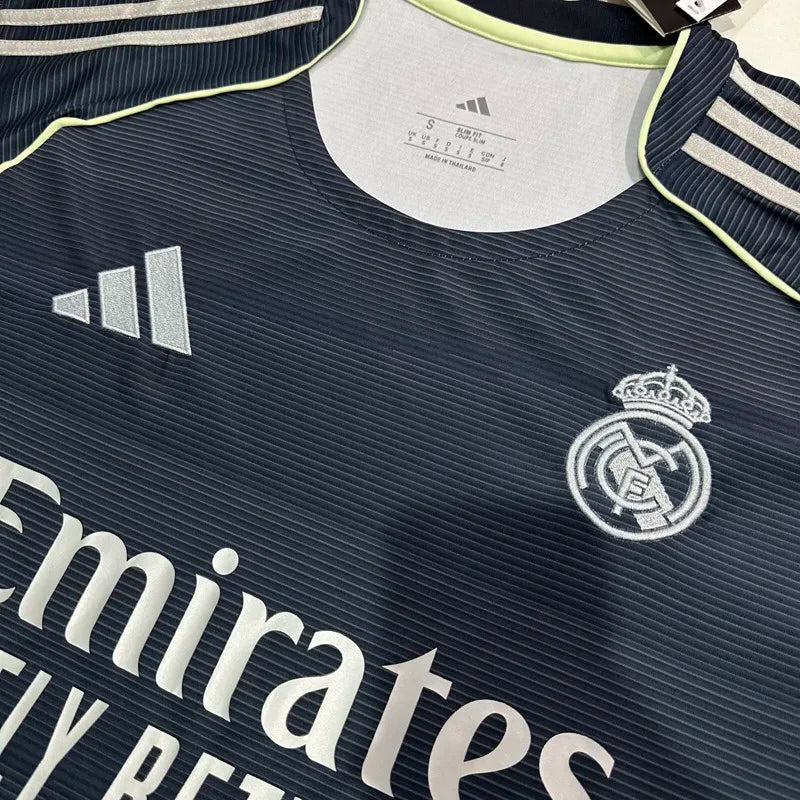 Real Madrid visitante 25/26 fan version.