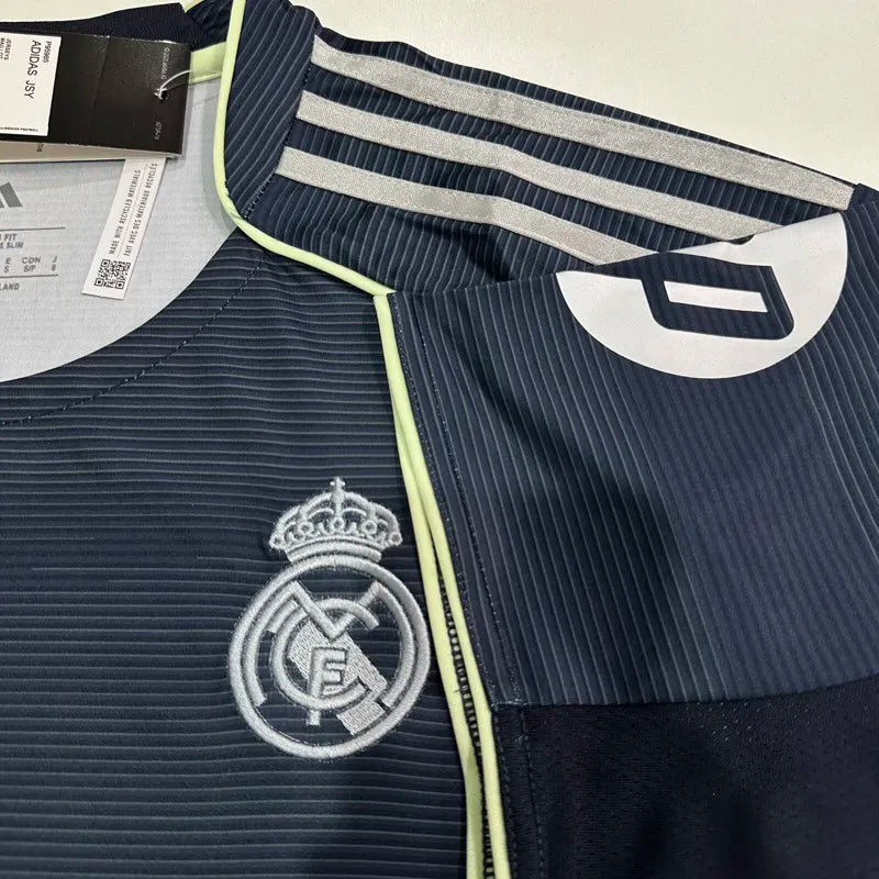 Real Madrid visitante 25/26 fan version.