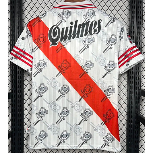 River Plate local 96/97 retro version.
