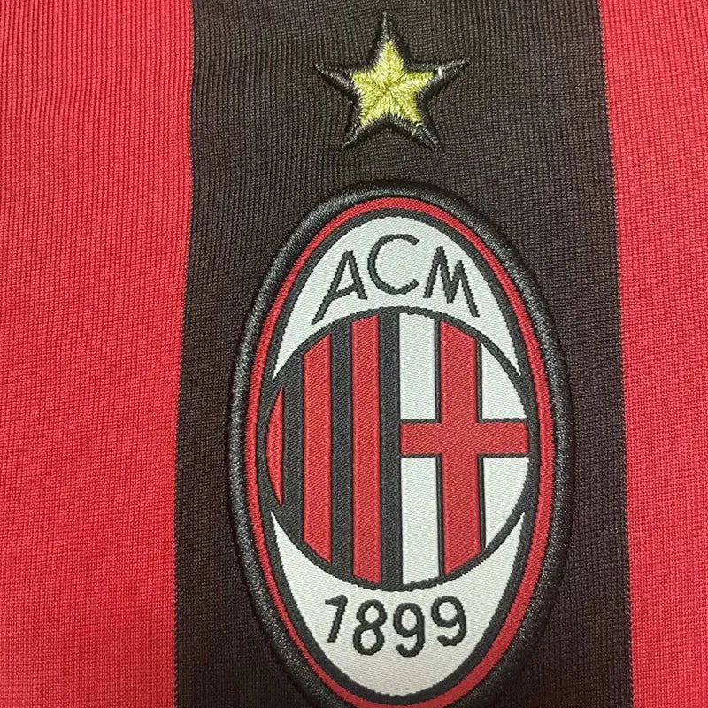 Milan local 08/09 retro version.