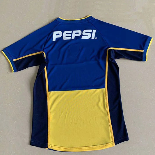Boca Juniors local 2002 retro version.