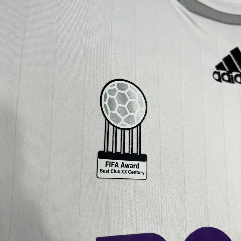 Real Madrid local 06/07 retro version.