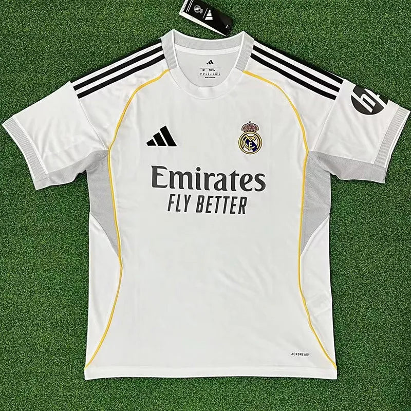 Real Madrid local 25/26 fan version.