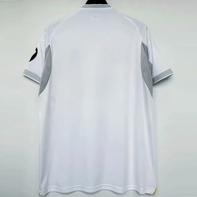 Real Madrid local 25/26 fan version.