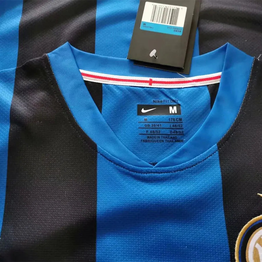 Inter local 08/09 retro version.