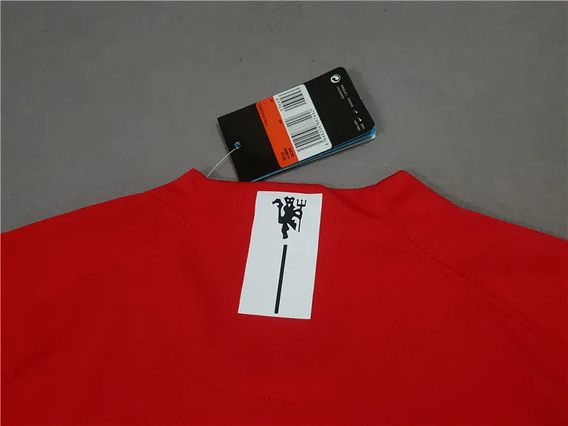 Manchester United local 07/08 retro version.