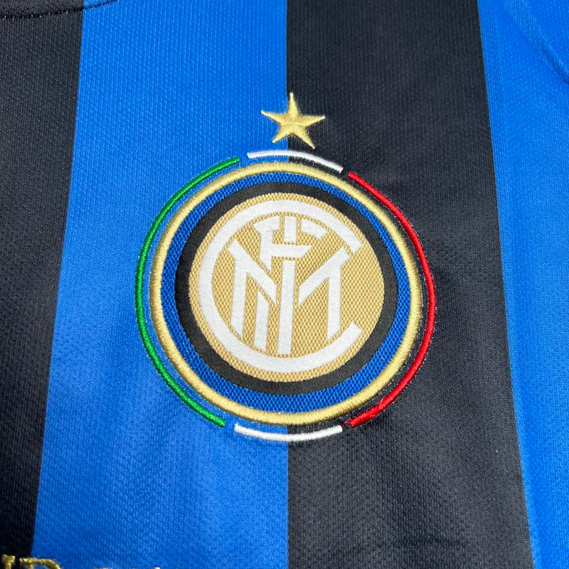Inter local 09/10 retro version.