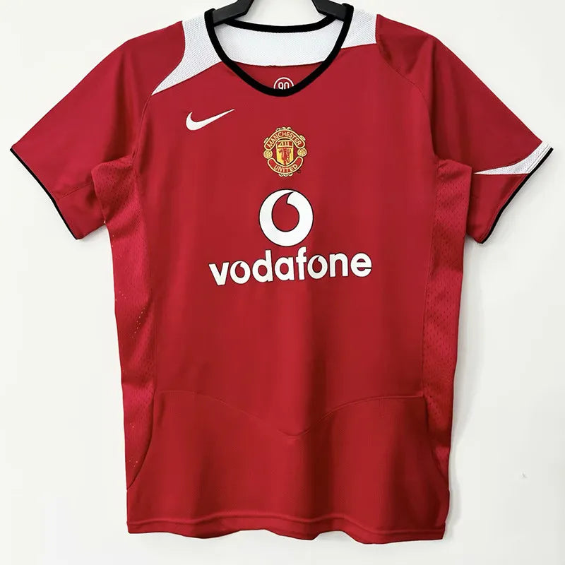 Manchester United local 05/06 retro version.
