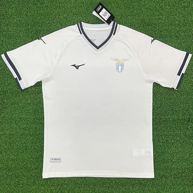 Lazio visitante 25/26 fan version.