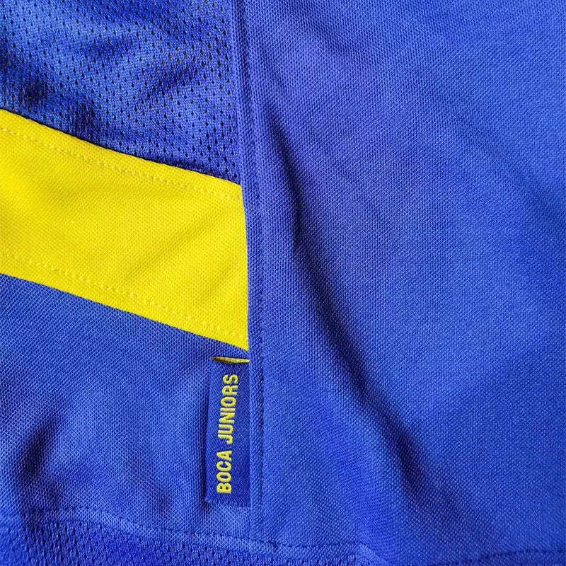 Boca Juniors local 03/04 retro version.