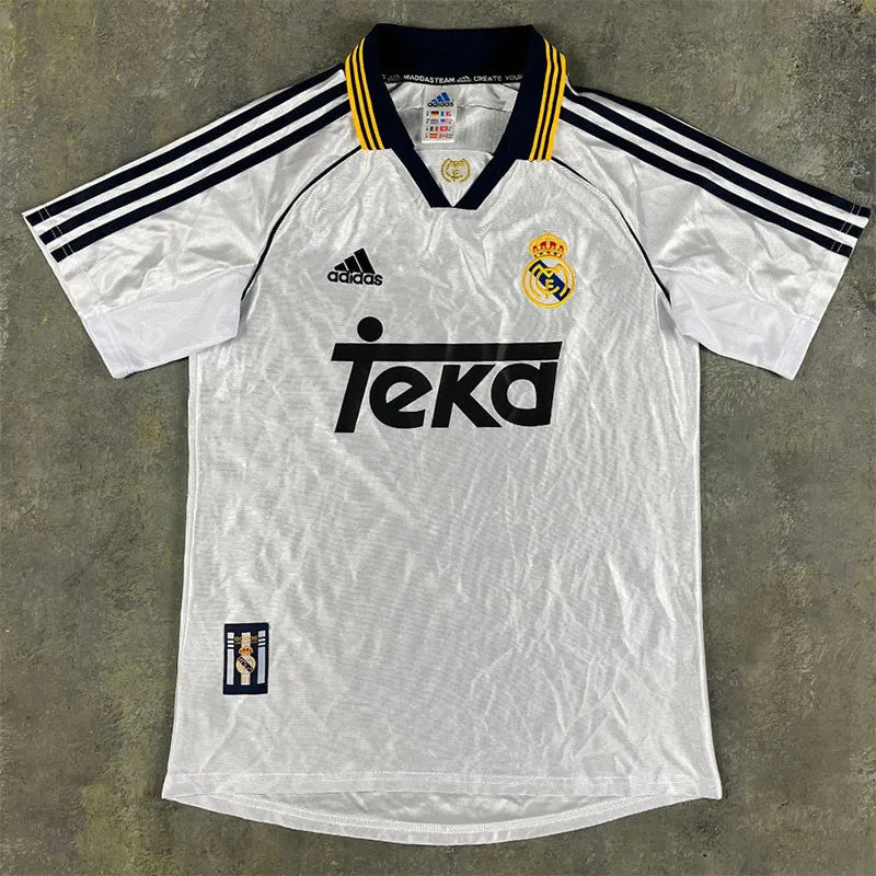 Real Madrid local 98/00 retro version.