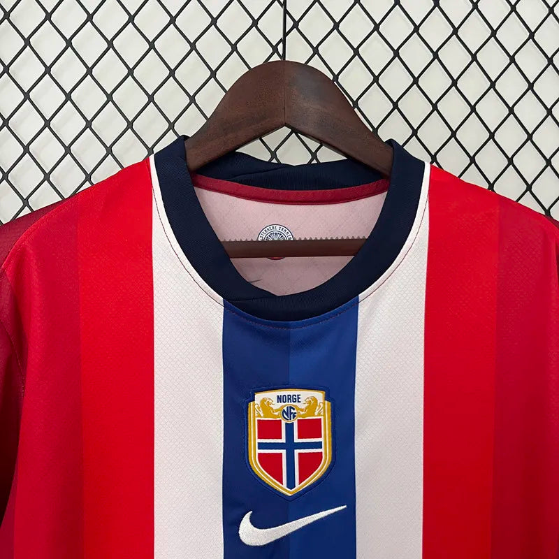 Noruega local 24/25 fan version.