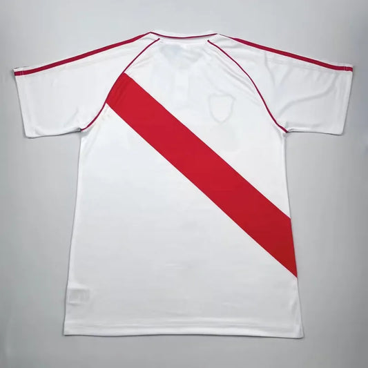 River plate local 92/94 retro version.