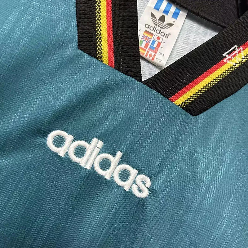 Alemania visitante 1996 retro version.