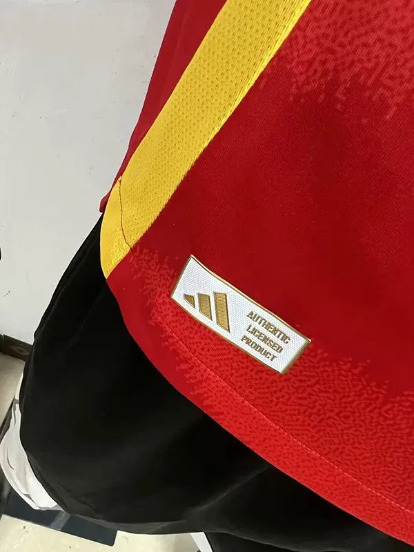 España local 24/25 player version.