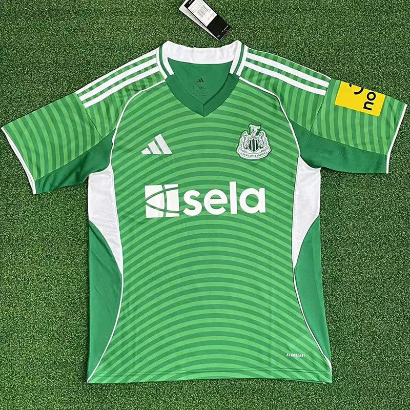 Newcastle visitante 25/26 fan version.