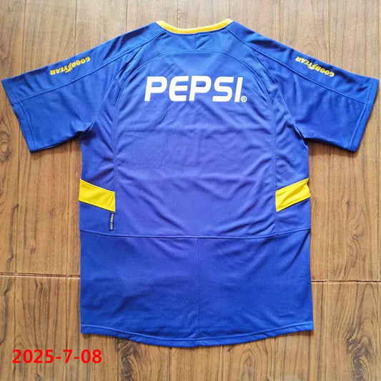 Boca Juniors local 03/04 retro version.