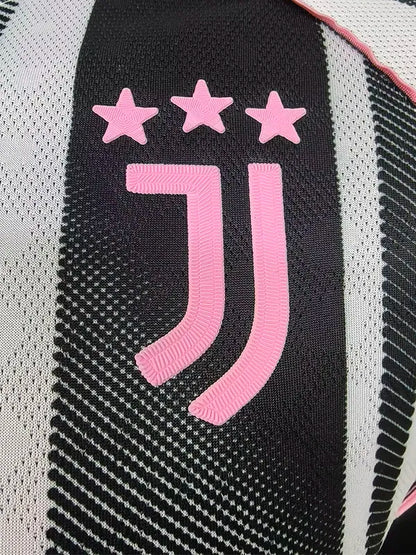 Juventus local 25/26 player version.