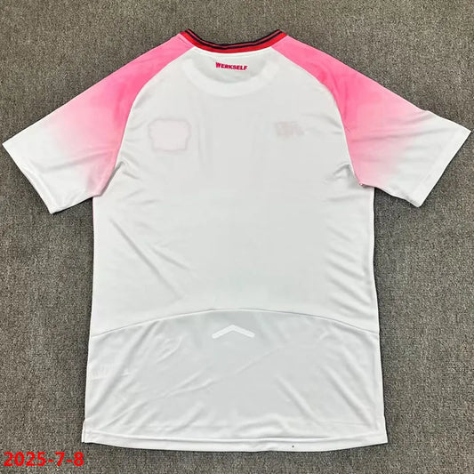 Leverkusen visitante 25/26 fan version.