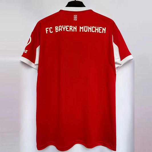 Bayern local 25/26 fan version.