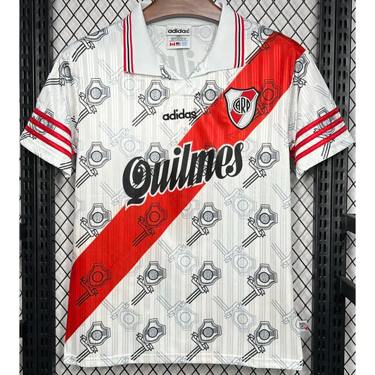 River Plate local 96/97 retro version.