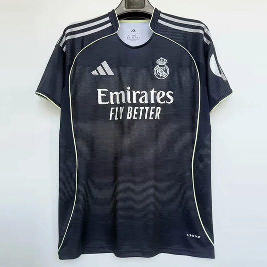 Real Madrid visitante 25/26 fan version.