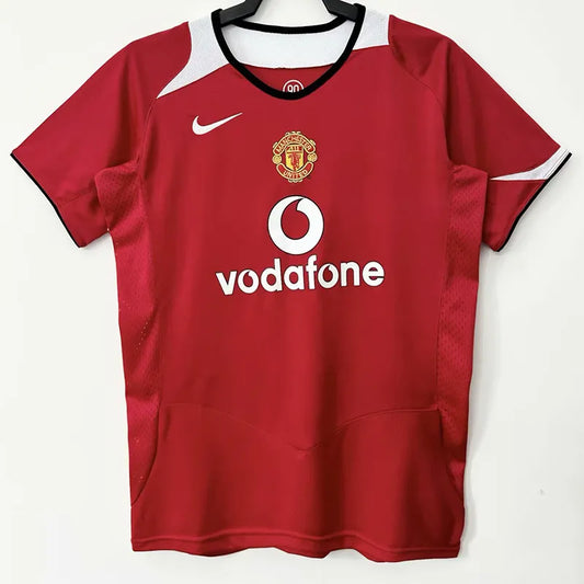 Manchester United local 05/06 retro version.