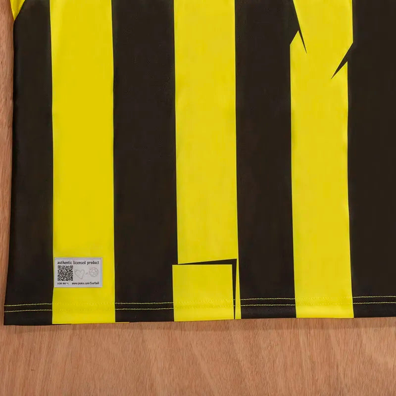 Dortmund local 12/13 retro version.